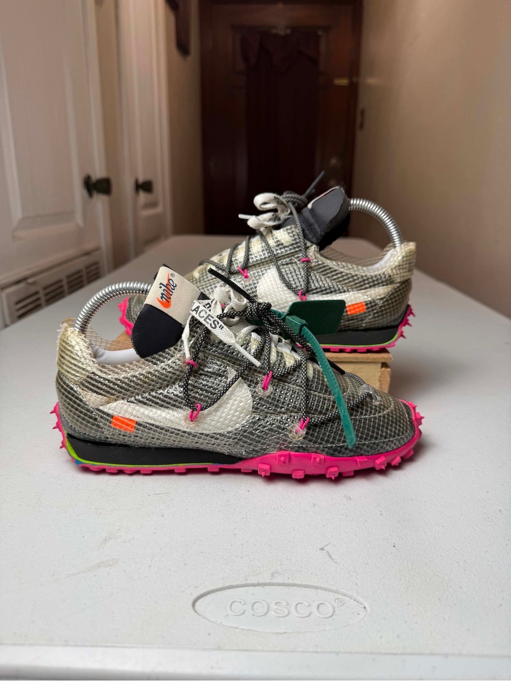 Nike Off White Waffle Racer Fuchsia 2019 Women's Sz 7.5 USED